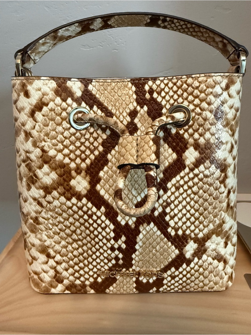 Michael Kors Tan & Brown Snake-Print Drawstring Shoulder Bag